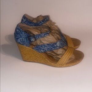 Toms Blue and Tan Women's Sandals